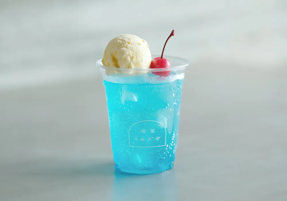 喫茶うみかぜのクリームソーダの写真