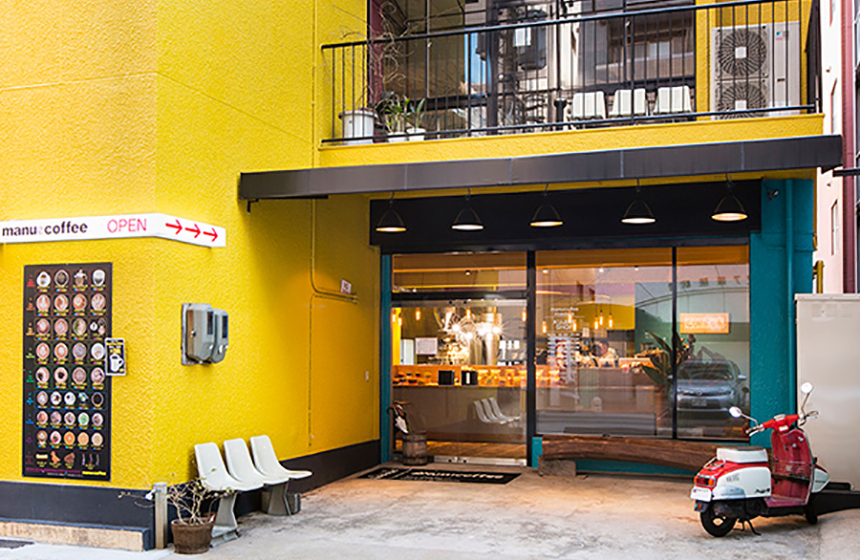 マヌコーヒー大名店の外観